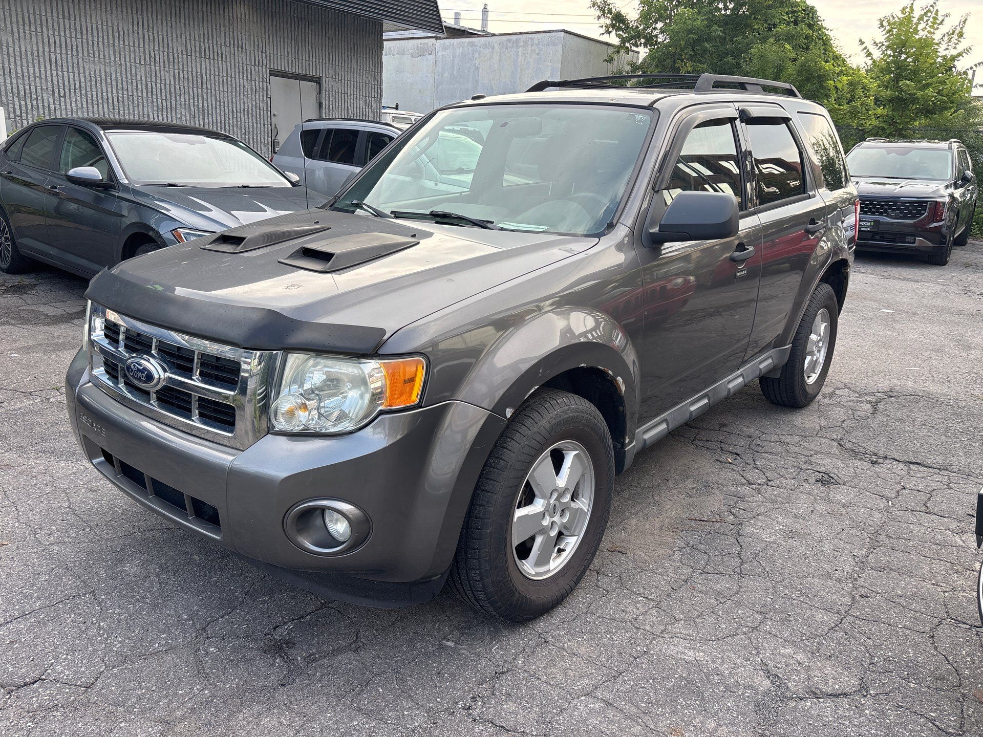 Ford Escape 2010 - Image 1