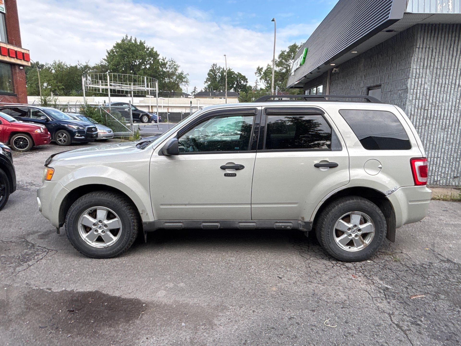 Ford Escape 2009 - Image 2